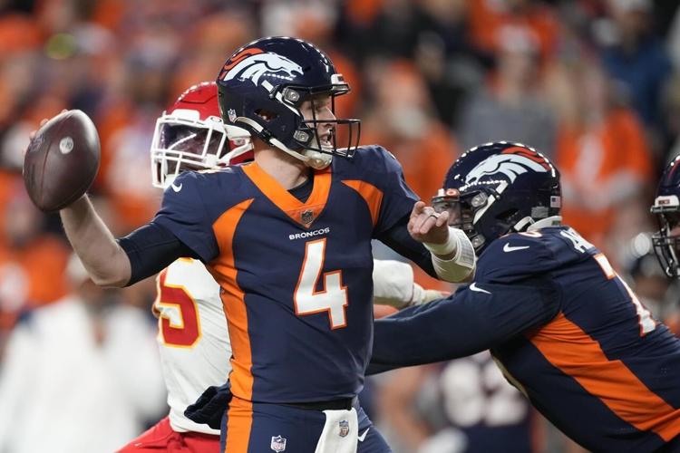 Mahomes Chiefs Outlast Broncos 34 28 Wilson Concussed