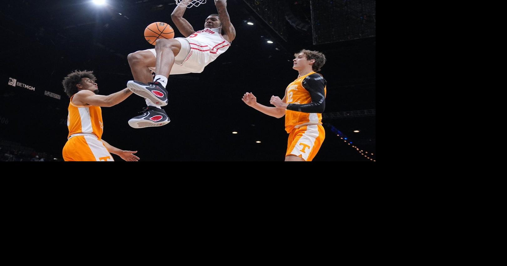 No. 20 Tennessee’s Cade Phillips will have shoulder surgery and miss rest of season