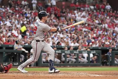Murphy hits two long HRs, Braves beat Cardinals 6-5
