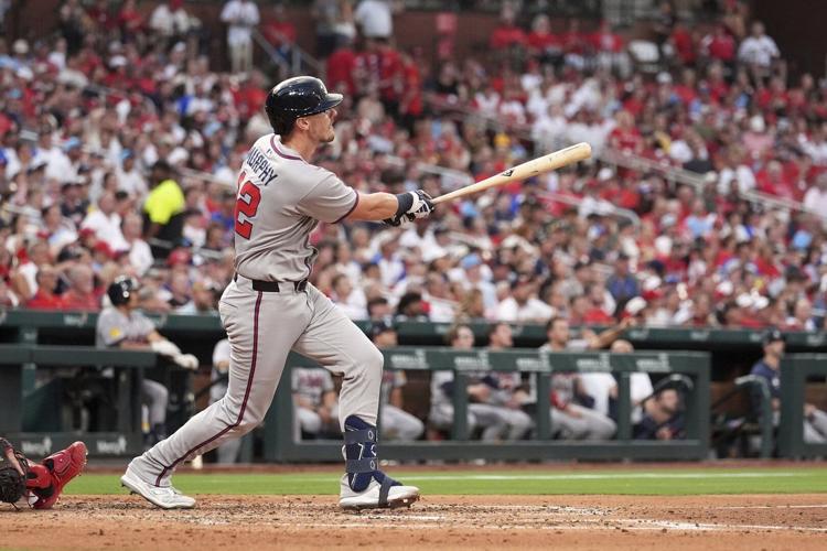 Murphy hits two long HRs, Braves beat Cardinals 6-5