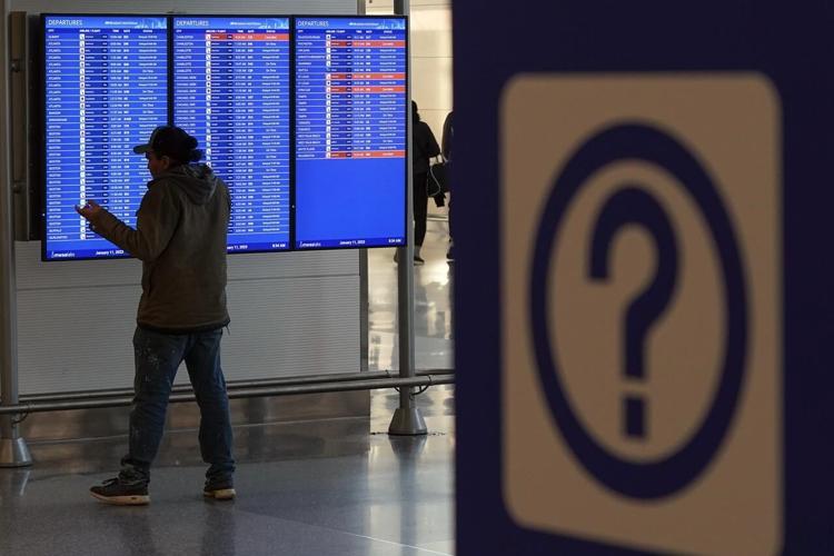 Flight Problems Air travel across US thrown into chaos after computer outage