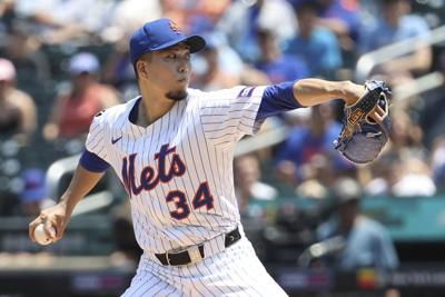 Mets sign reliever Zach Pop and add him to bullpen during Subway Series