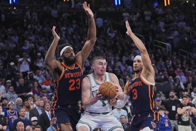 Knicks take a 3-1 lead over the Celtics