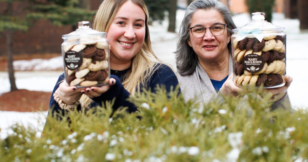 MaryMacleodOwnersVertical