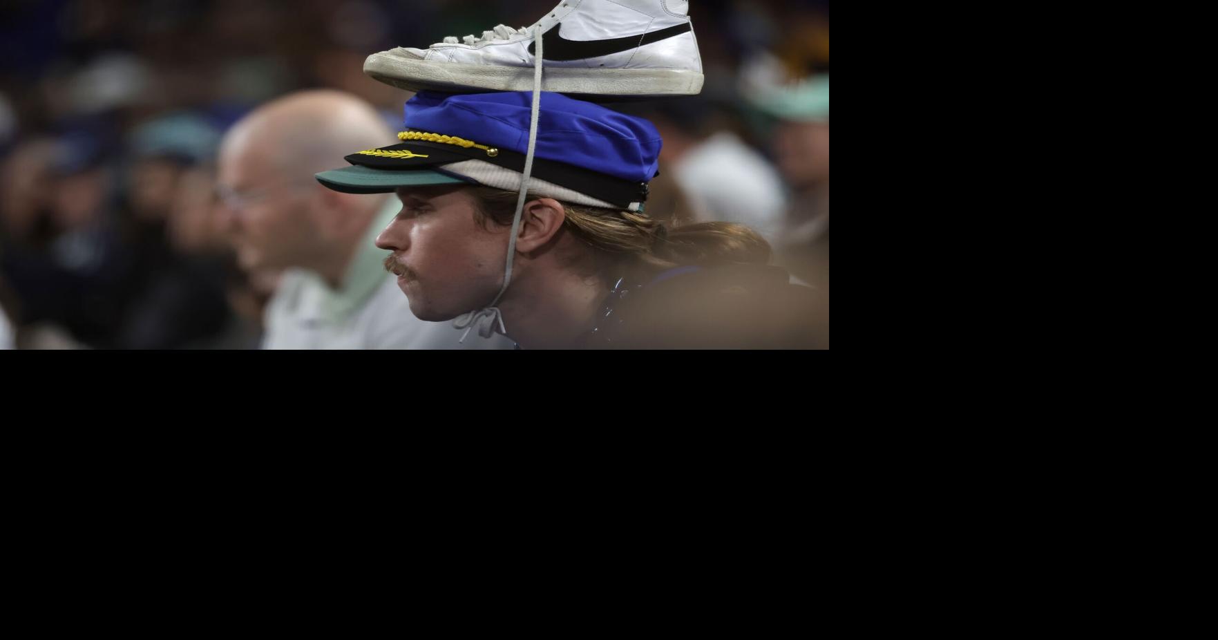 Why are Mariners fans putting shoes on their heads in ALCS?