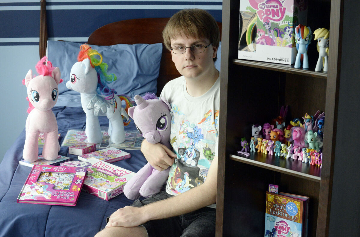 Bronies men who dig My Little Pony feel misunderstood