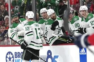 Rodrigues has 4-point night, Panthers hold off Stars 5-4