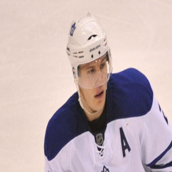 Former Leafs defenceman Kaberle now delivering food for wife's