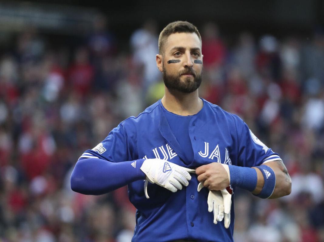 Blue Jays Kevin Pillar and R.A. Dickey nominated for Gold Glove awards