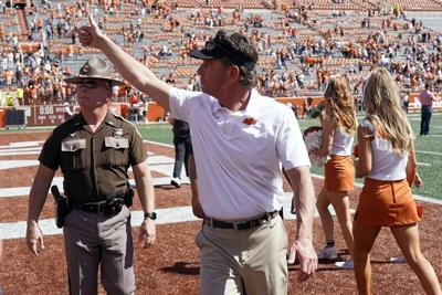 Oklahoma St. coach Gundy agrees to perpetual 5year deal