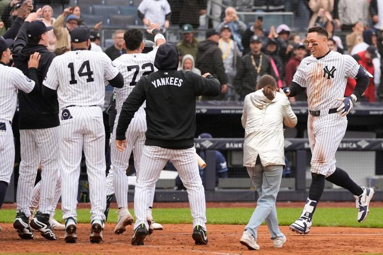 Judge Walk Off Aaron Judge stops 11-game homerless drought, 2-run walk-off homer in ...