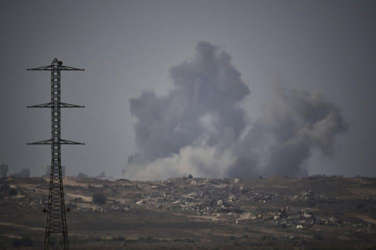 Shooting at Israeli-run border crossing with Jordan kills 2, medics say