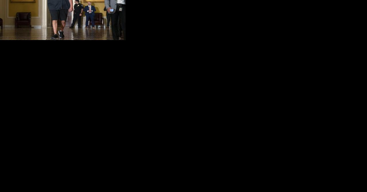 Senators nix casual clothing as bipartisan resolution sets new dress code for Senate floor