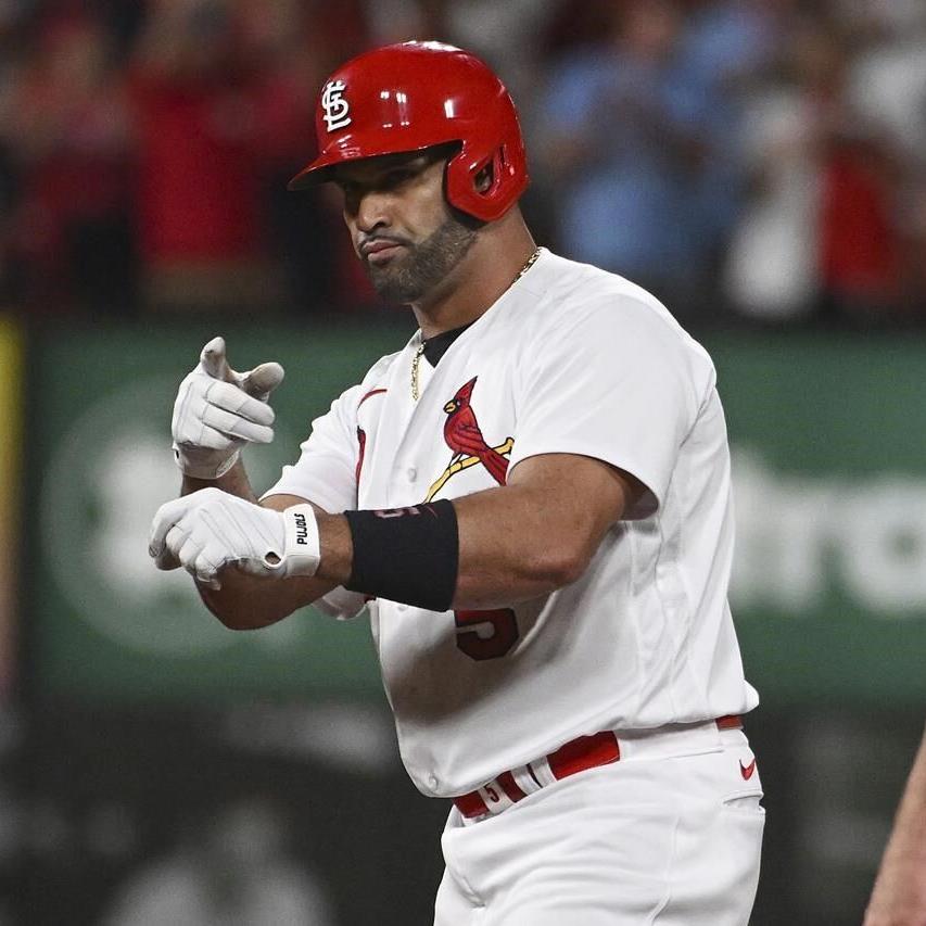 Cardinals Adam Wainwright, Yadier Molina Make History Thursday