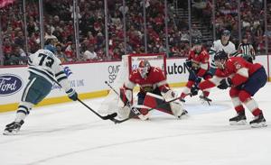 Tkachuk scores 2 more goals, Panthers stay hot with 3-1 win over Sharks