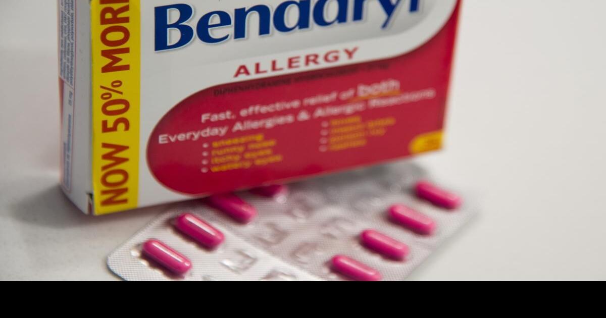 Canadian pharmacists say pushing Benadryl behind the counter won’t