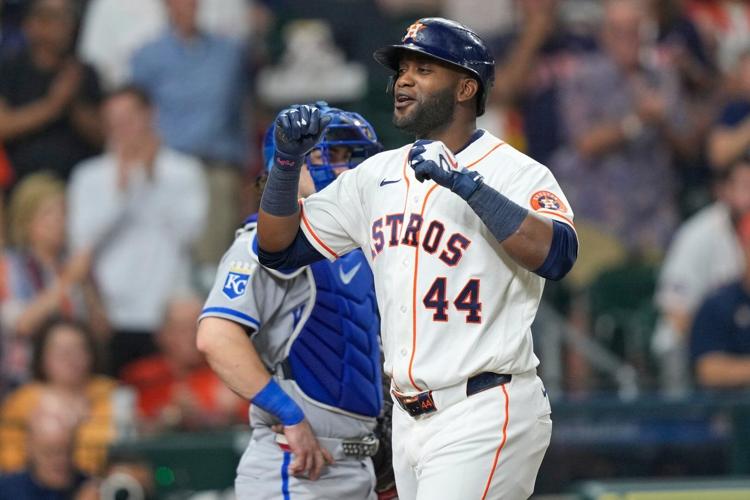 Alvarez hits 40th home run, Astros beat Royals 6-2 to move 1 game ahead ...