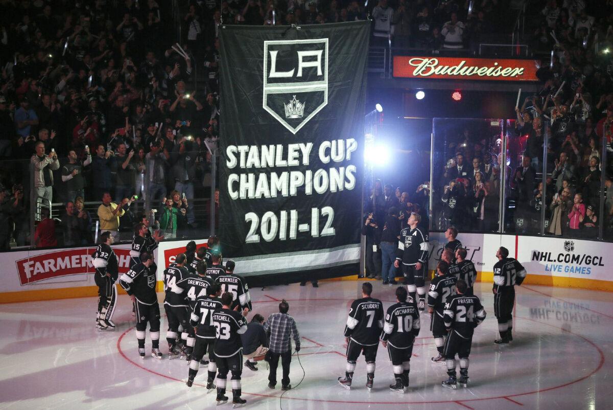 Chicago Blackhawks raise the 2010 Stanley Cup Championship banner