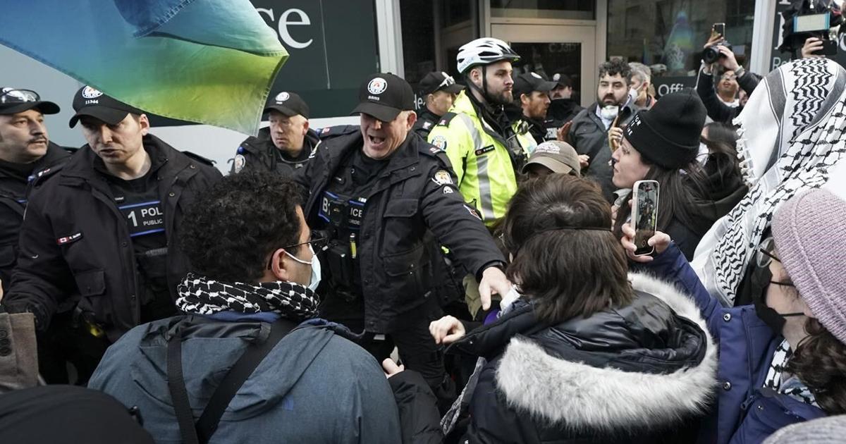 Pro-Palestinian protesters say cops used excessive force; Toronto ...