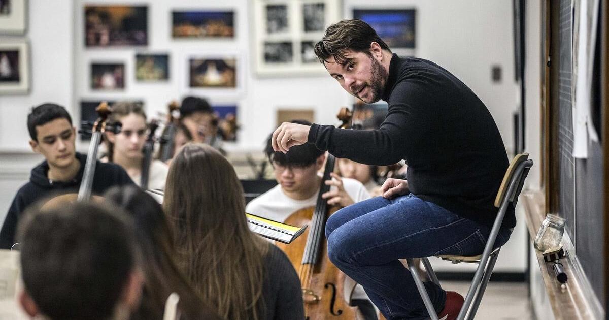 Simon Rivard leads Toronto Symphony Youth Orchestra out of their shells