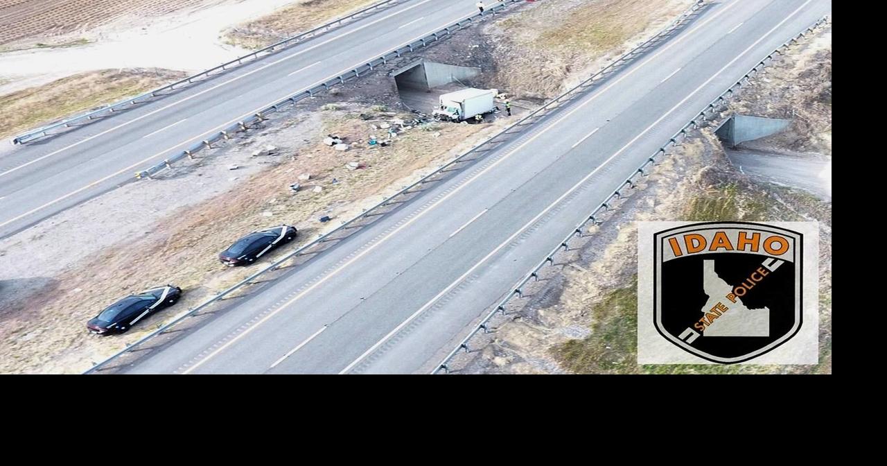 2 people, 14 dogs killed in crash on Idaho interstate