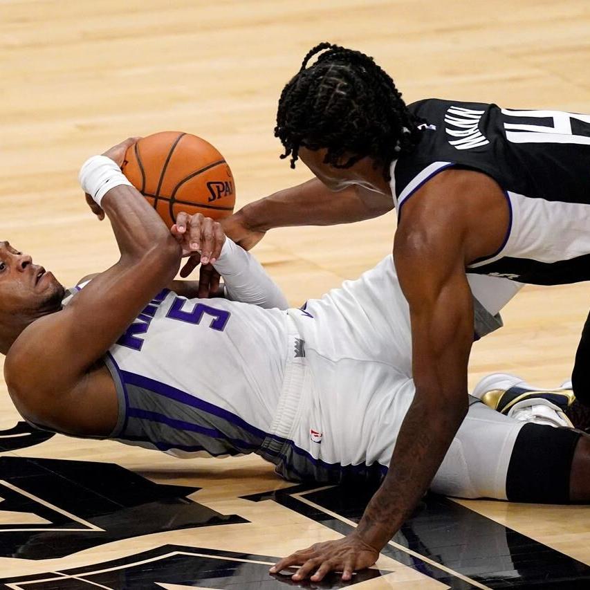 Streaking Kings win 4th straight, beat Clippers 113-110 - The San