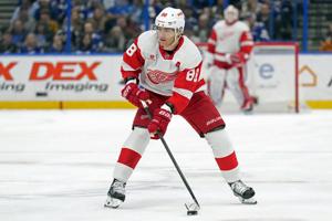 Patrick Kane scores in SO as Red Wings beat Kraken 5-4 for 7th straight win