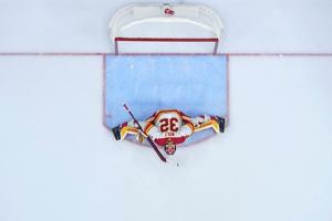 Zary scores twice in two minutes as Flames beat Flyers 6-3