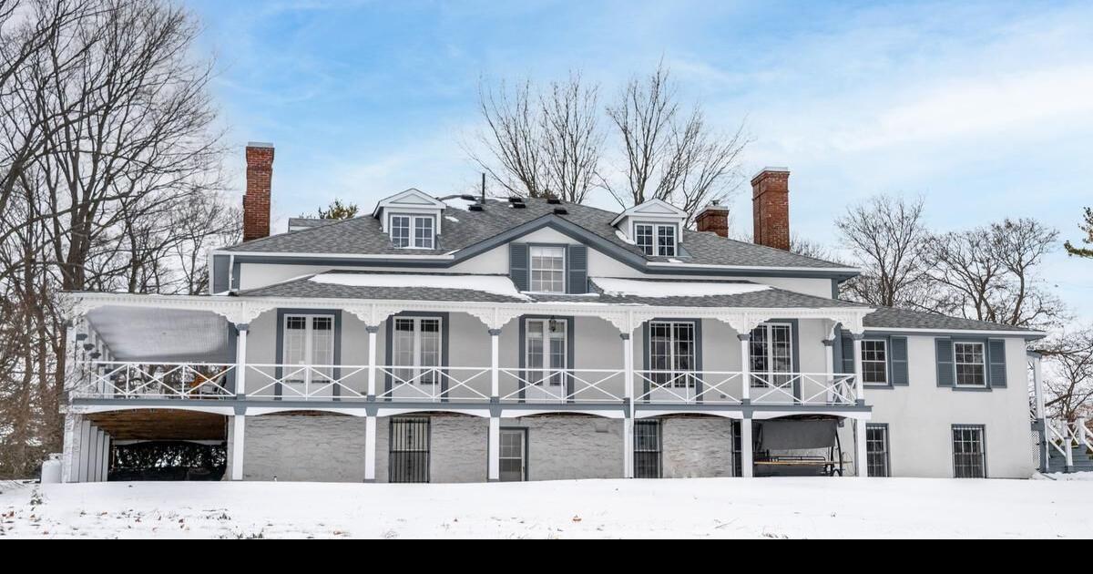 3.25M Cobourg property has 4 homes, including heritage manor