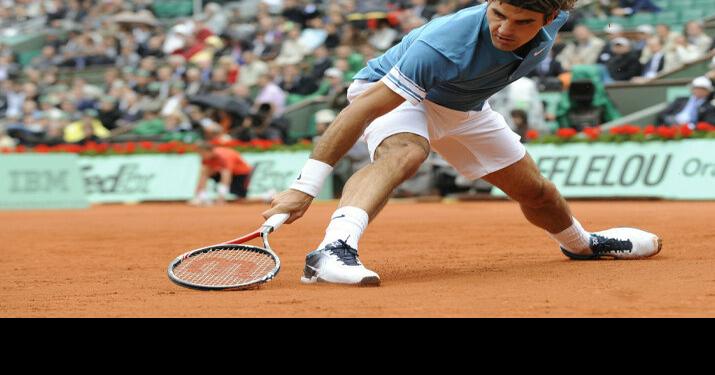 Federer upset by Soderling at French Open