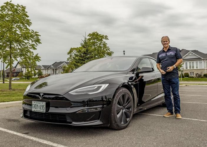 2021 Tesla Model S Plaid EV very fast, packed with techn
