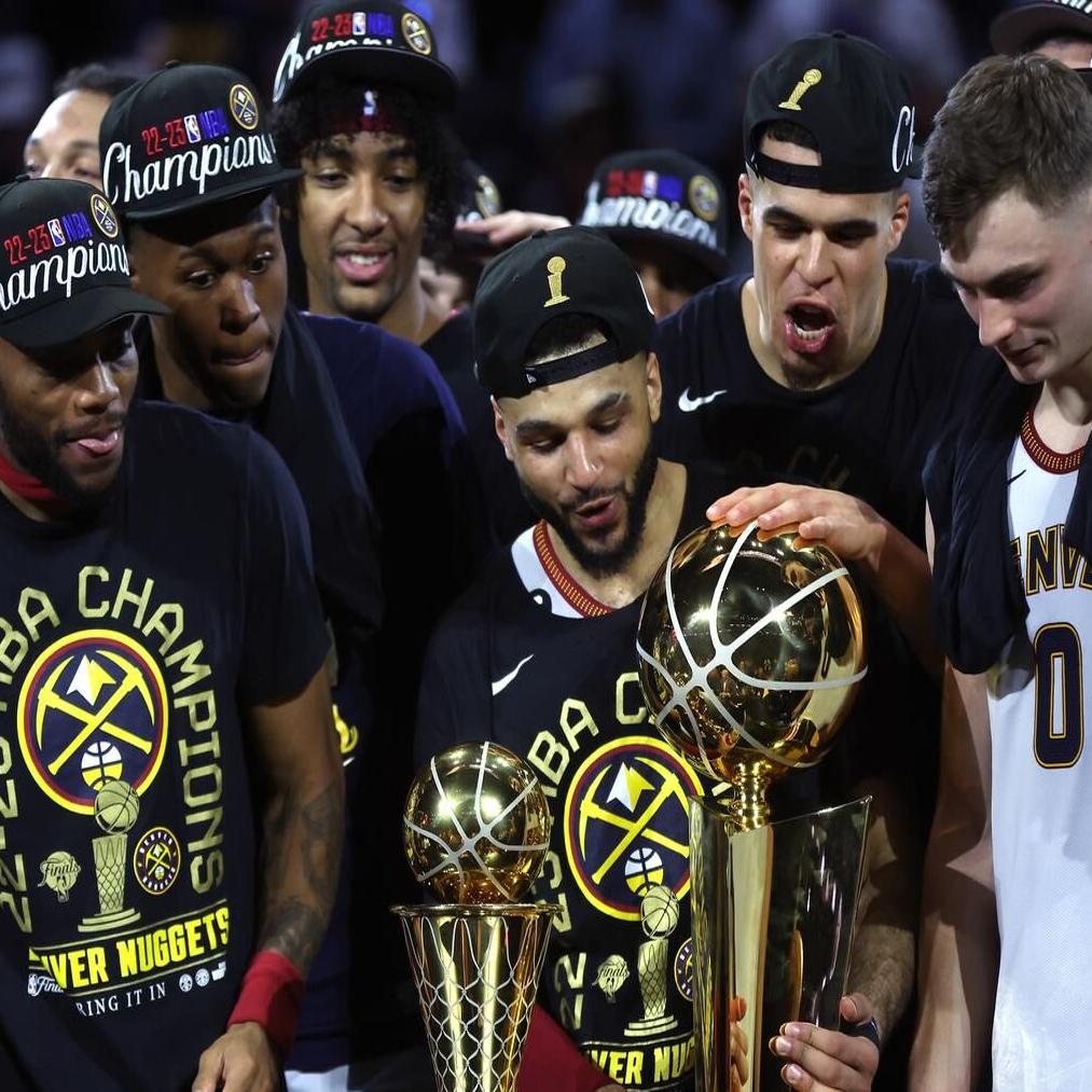 FULL] The Denver Nuggets hoist the Larry O'Brien trophy and react