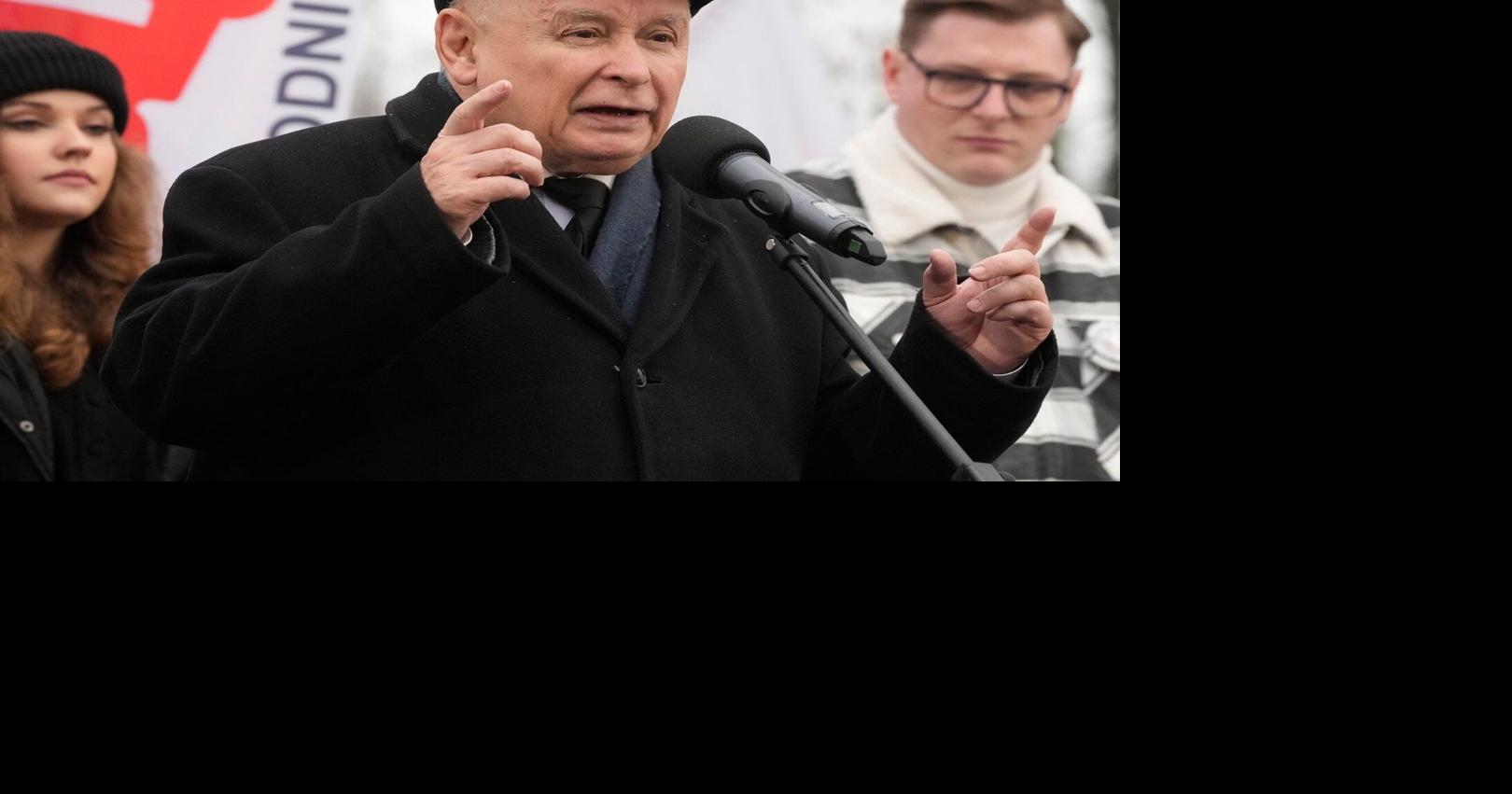 Polish opposition leader floats EU exit talks to force reforms