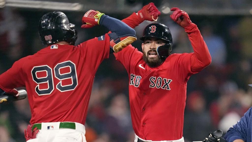 Connor Wong hits go-ahead sac fly, Red Sox bullpen dominates in 2-1 win  over Blue Jays