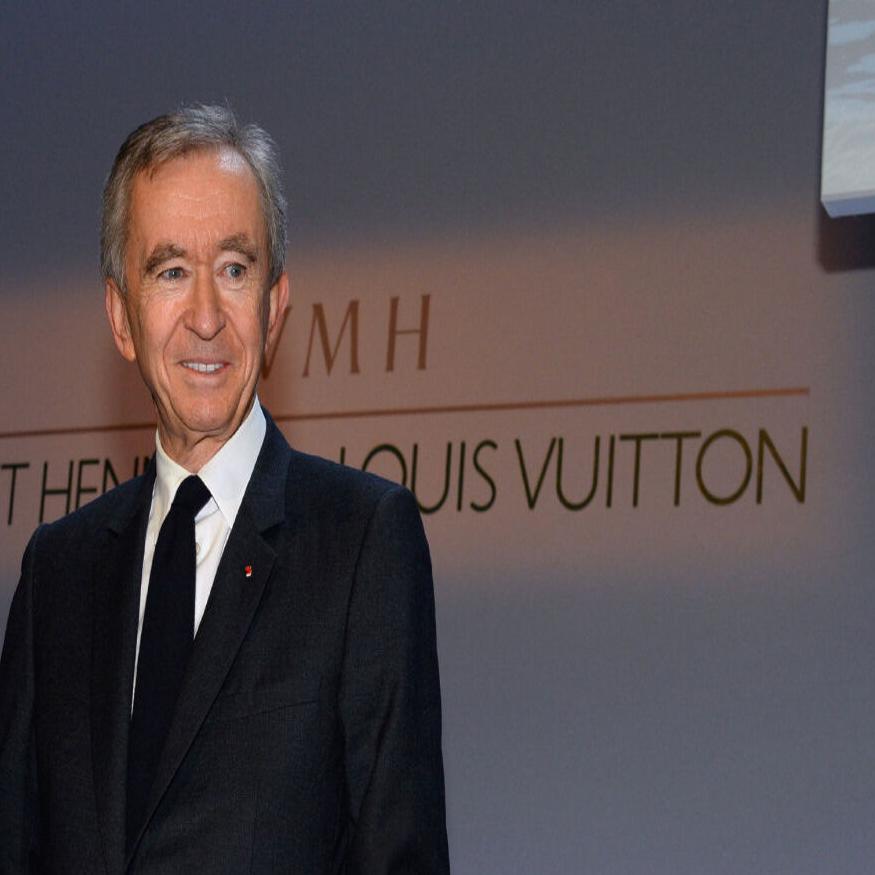 Arnault moves to buy rest of Dior - Taipei Times