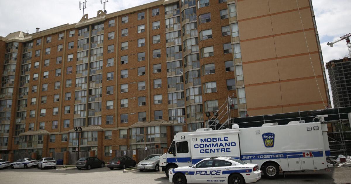 Homicide unit investigating after woman found dead in Mississauga home