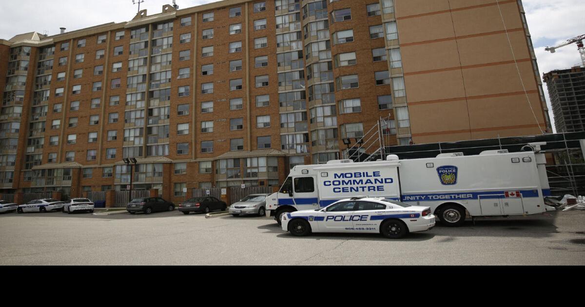 Homicide unit investigating after woman found dead in Mississauga home