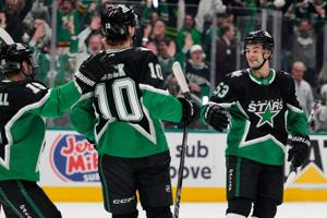 Johnston and Stars beat Wild 4-2 to even first-round playoff series