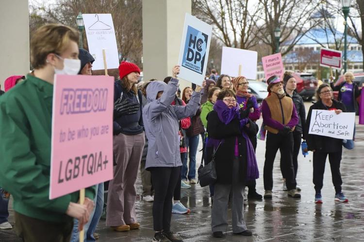 Women’s marches to draw thousands on 50th anniversary of Roe