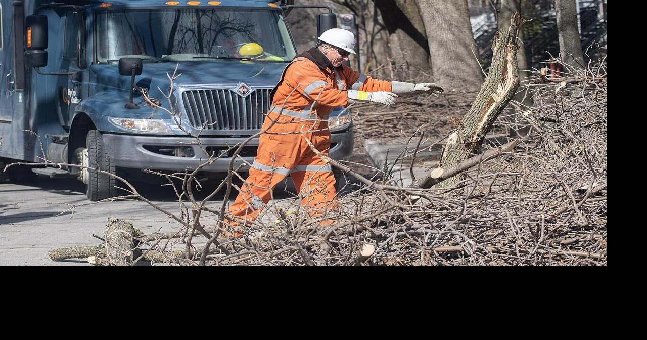 Over 100,000 customers still without power in Quebec after ice storm