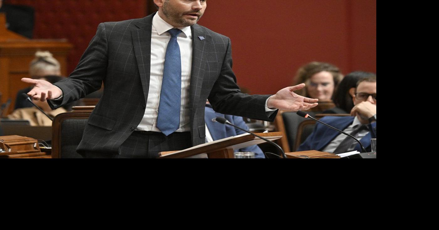 Parti Québécois leader worries — without proof — that Ottawa is spying on his party