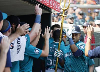 Mariners sweep Tigers with 35 runs in three-game series