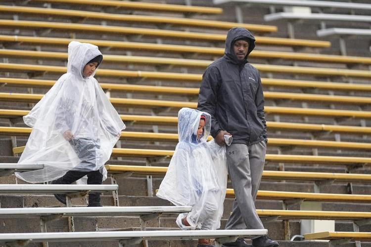 Shedeur Sanders shines, new transfers step up in Colorado's spring game on rainy and cool day