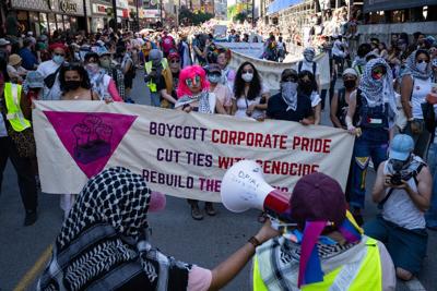 Pride ɫɫ must return to its political roots, advocates say as sponsors leave