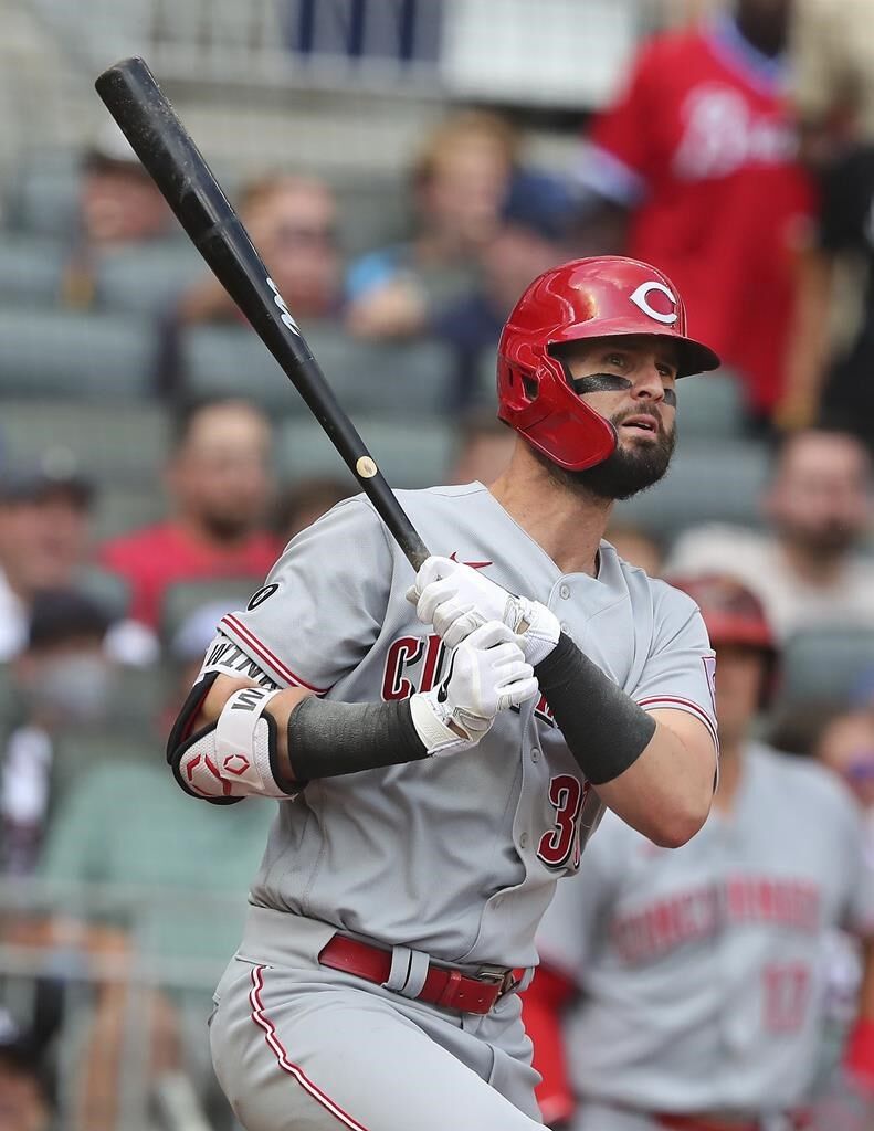 Winker hits slam, Reds slug 4 more HRs, beat Braves 12-3