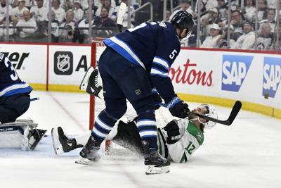 Ehlers scores twice, Jets stay alive with dominant 4-0 win over Stars in Game 5