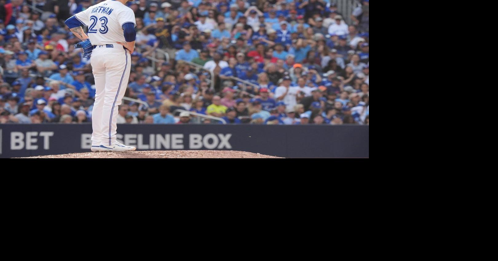Schneider sticks with Hoffman as Blue Jays' closer despite giving up another homer