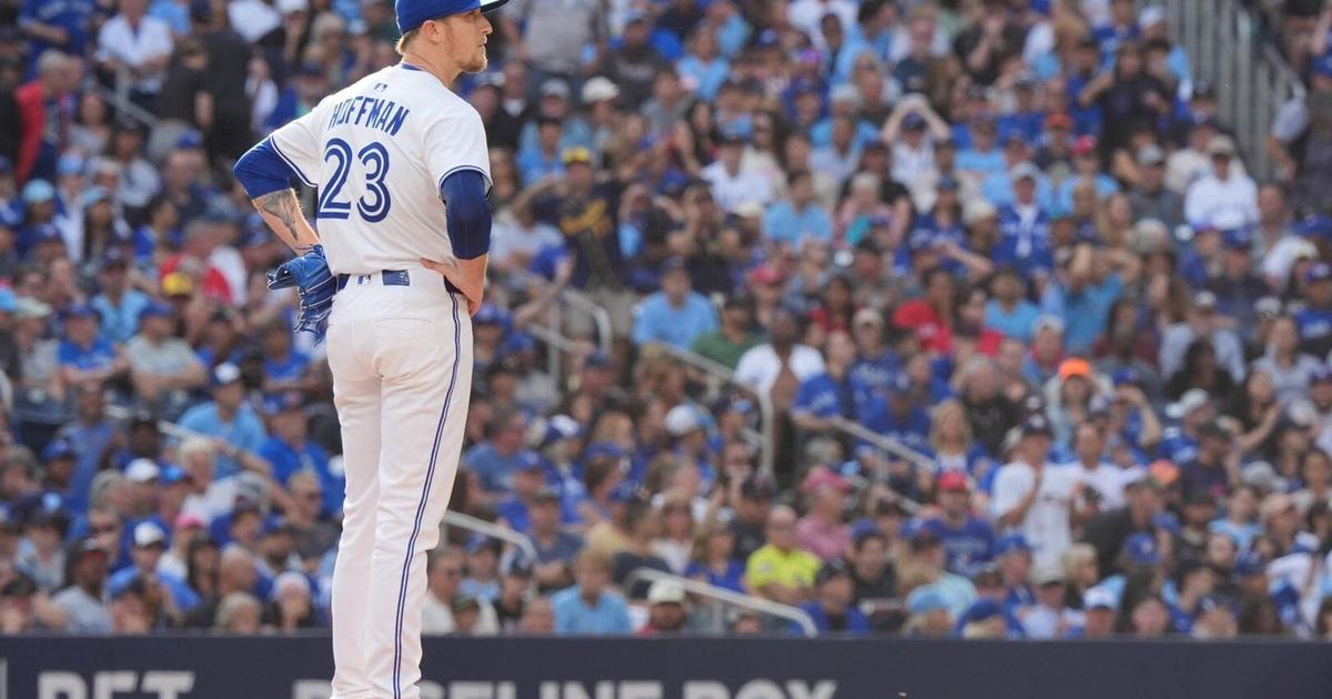 Schneider sticks with Hoffman as Blue Jays' closer despite giving up another homer