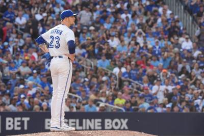 Jeff Hoffman's job as ɫɫ Blue Jays closer safe — for now — despite struggles