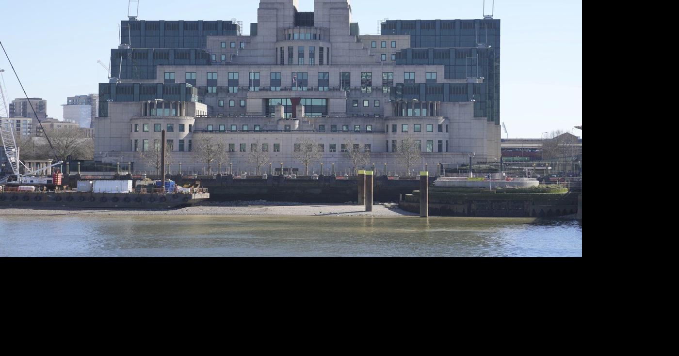 Internal memo flags the promise and pitfalls of expanding CSIS's foreign spy role